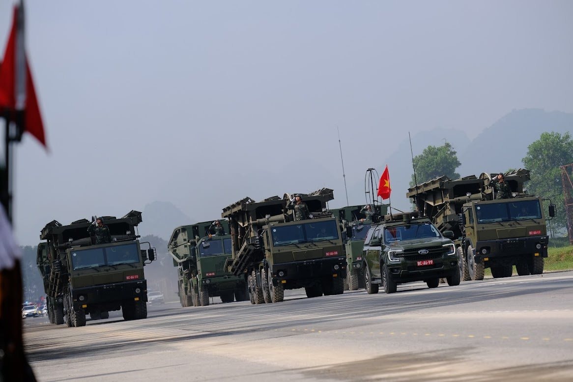 1nam2587.jpg
