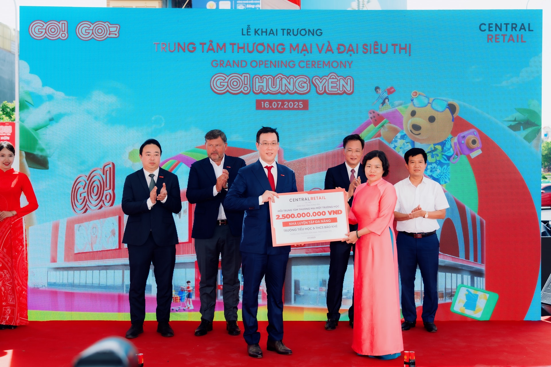 3-central-retail-cong-bo-khoan-tai-tro-2-5-ty-dong-cho-truong-tieu-hoc-trung-hoc-co-so-bao-khe-gop-phan-nang-cao-chat-luong-hoc-tap-va-the-chat-cho-the-he-tuong-lai.jpg