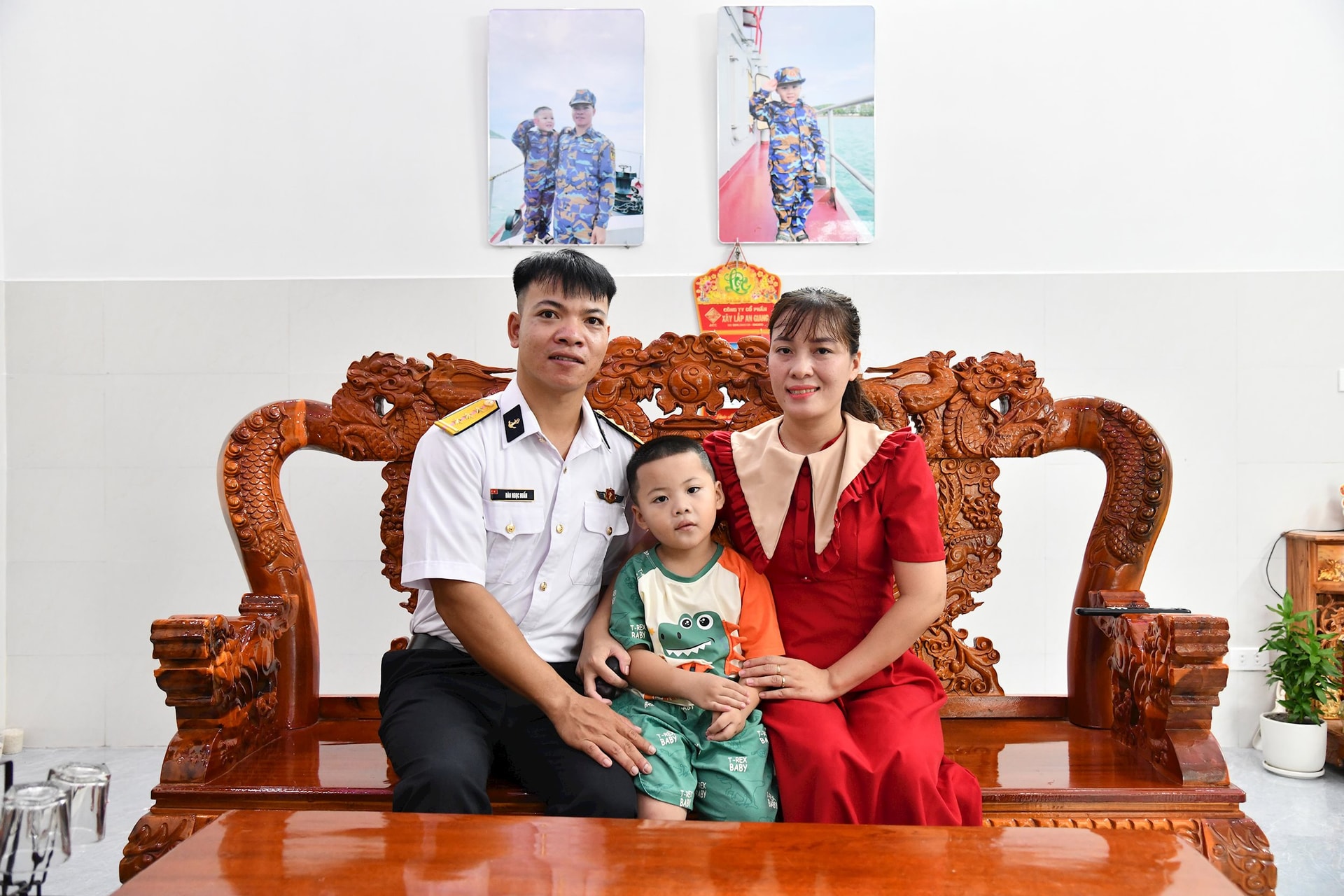 4.-niem-vui-cua-gia-dinh-trung-uy-quan-nhan-chuyen-nghiep-dao-ngoc-huan-trong-ngay-ve-o-ngoi-nha-moi.jpg