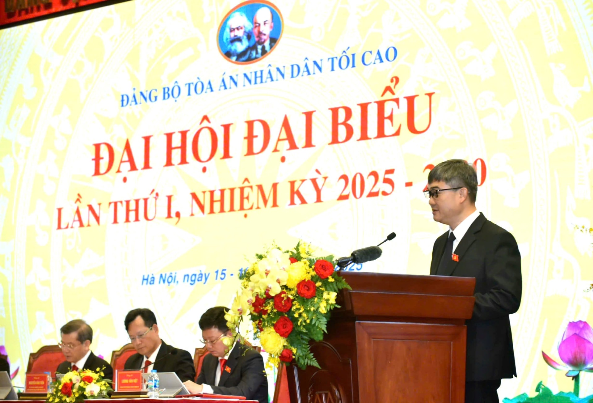 ngo-hoai-thuong.jpg