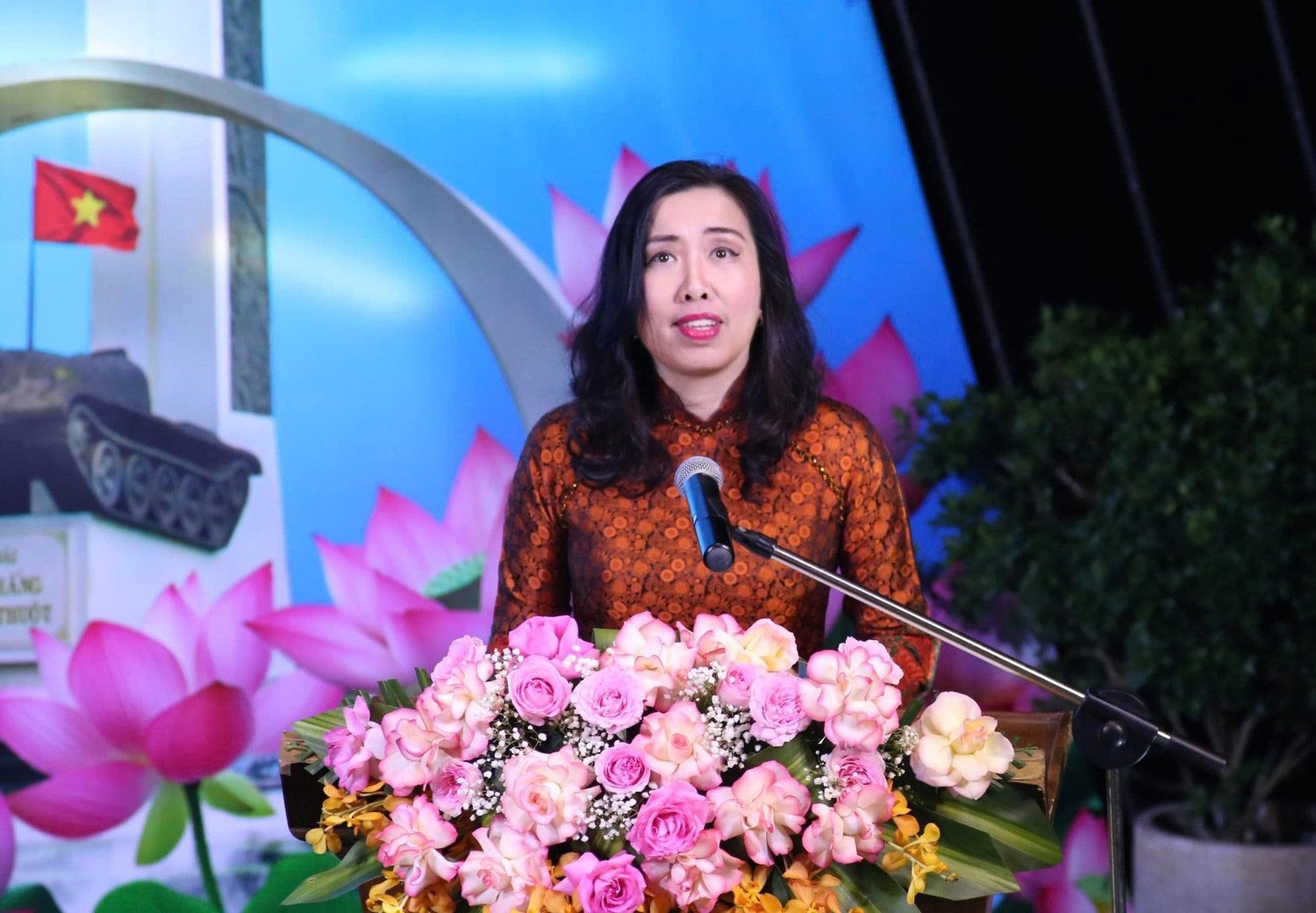 thu-truong-bo-ngoai-giao-le-thi-thu-hang.jpg