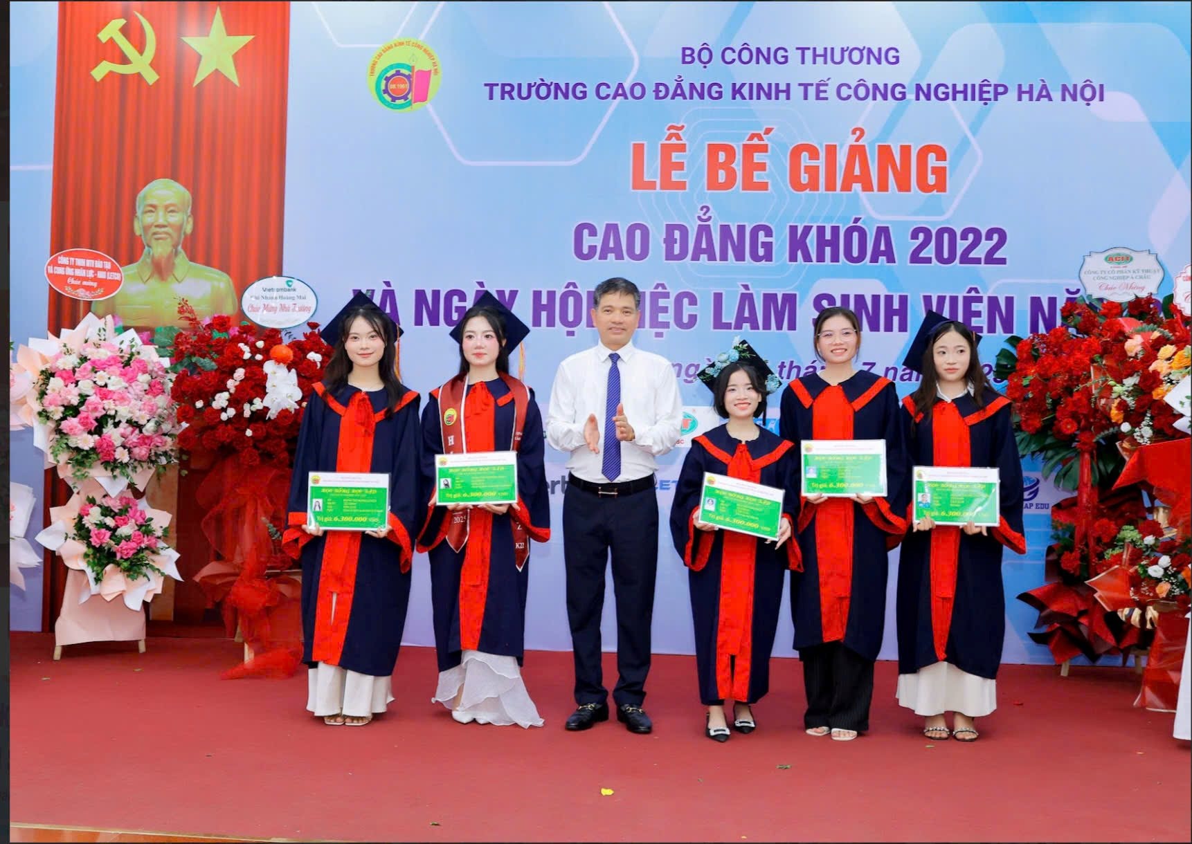 hoc-sinh-2.jpg