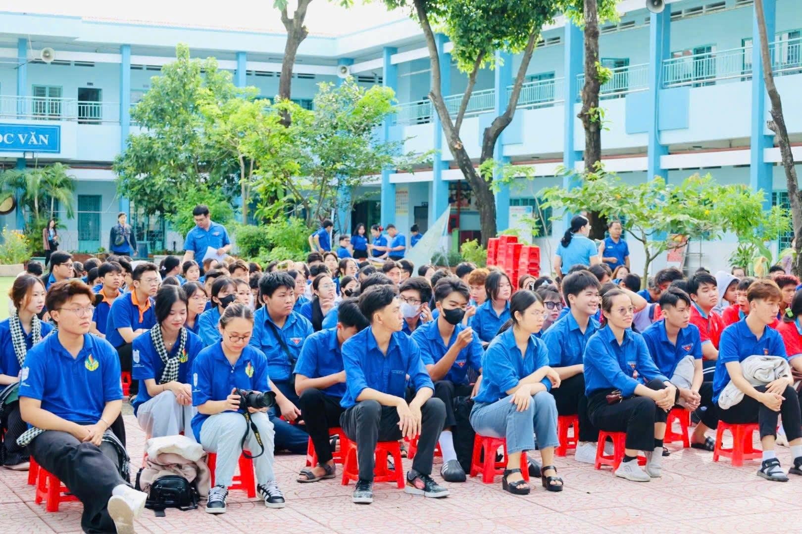 z6822473037387_572ca6bc85b8660cafe09854dd856ea7(1).jpg