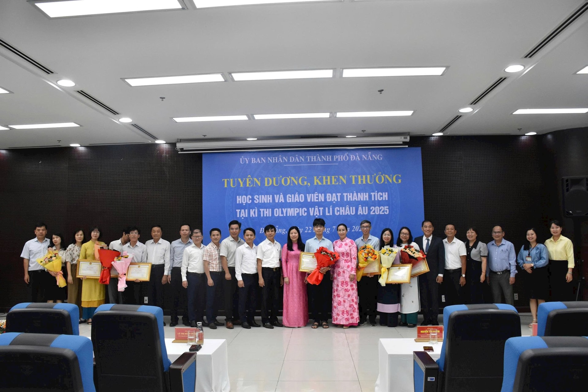 22-tang-thuong-hs11.jpg