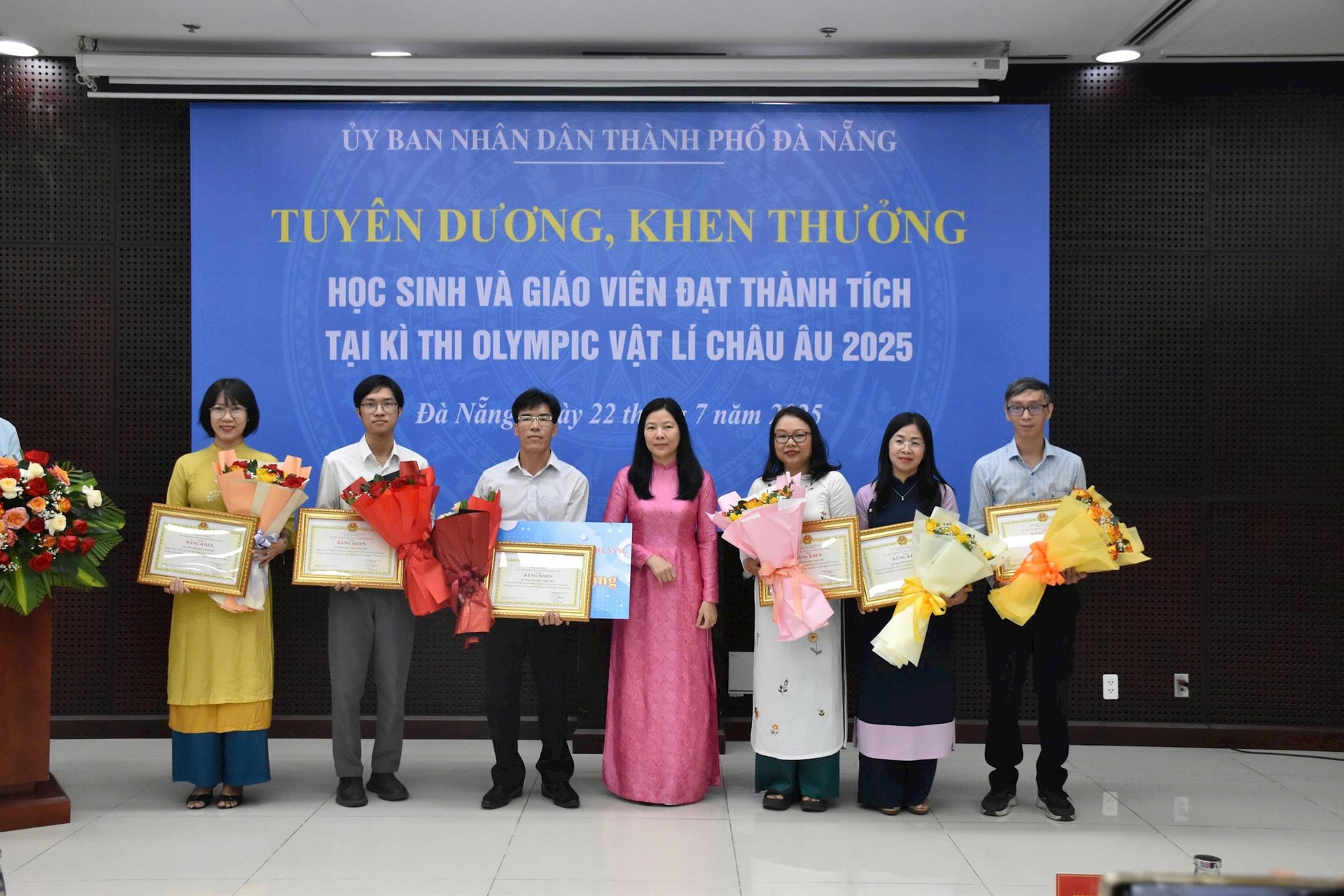22-tang-thuong-hs9.jpg