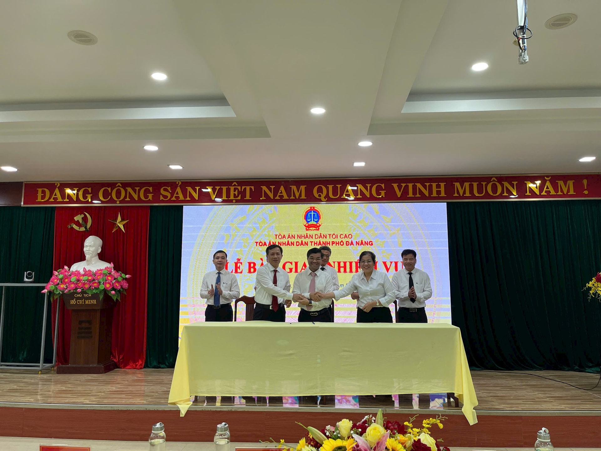 25-7-tatp-dang9.jpg