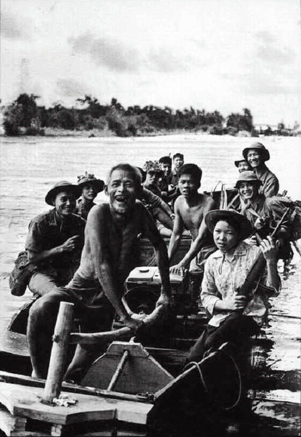 12-09-2021-thanh-co-quang-tri-ban-trang-ca-hao-hung-81-ngay-dem-7336ab91-details.jpg