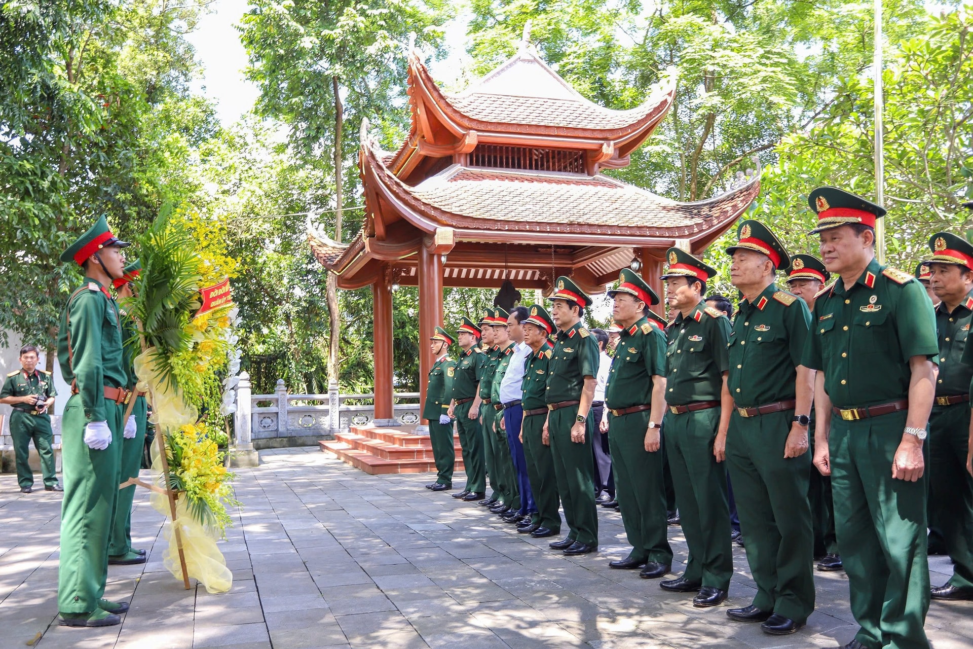 dai-tuong-phan-van-giang-1-.jpg