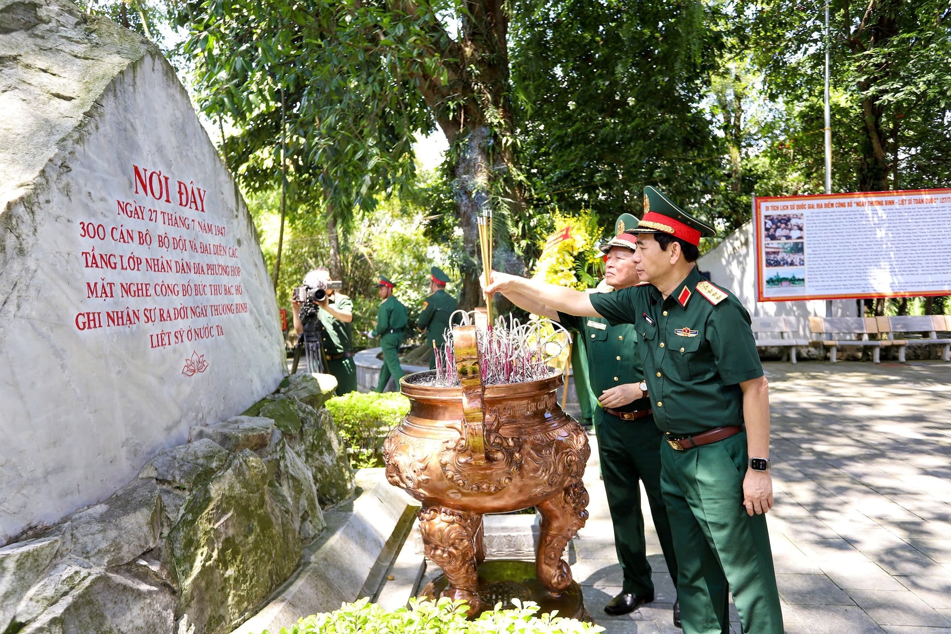dai-tuong-phan-van-giang-3-.jpg