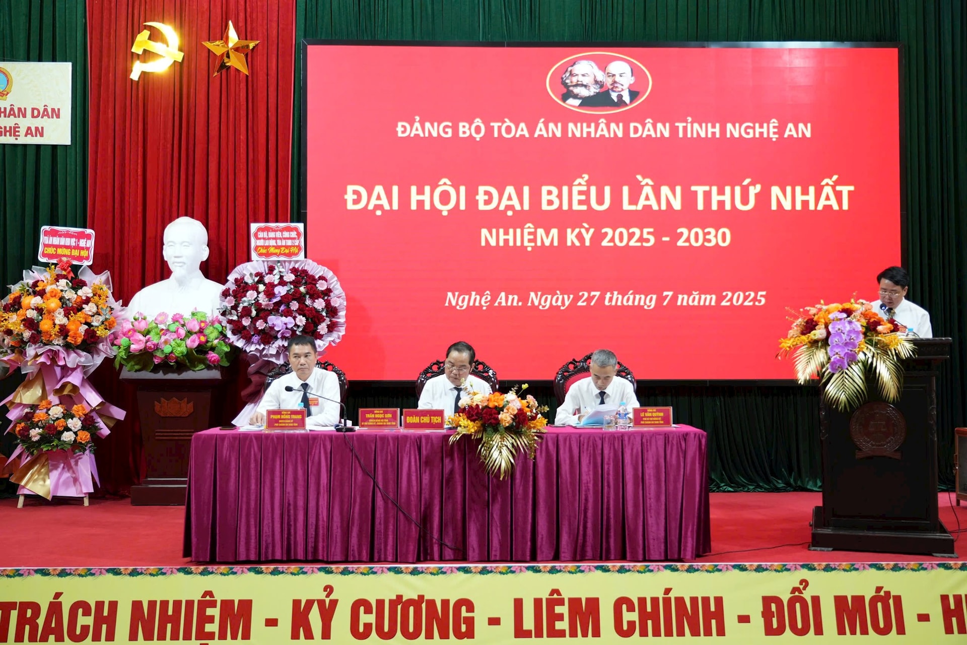 dai_hoi_2(4).jpg