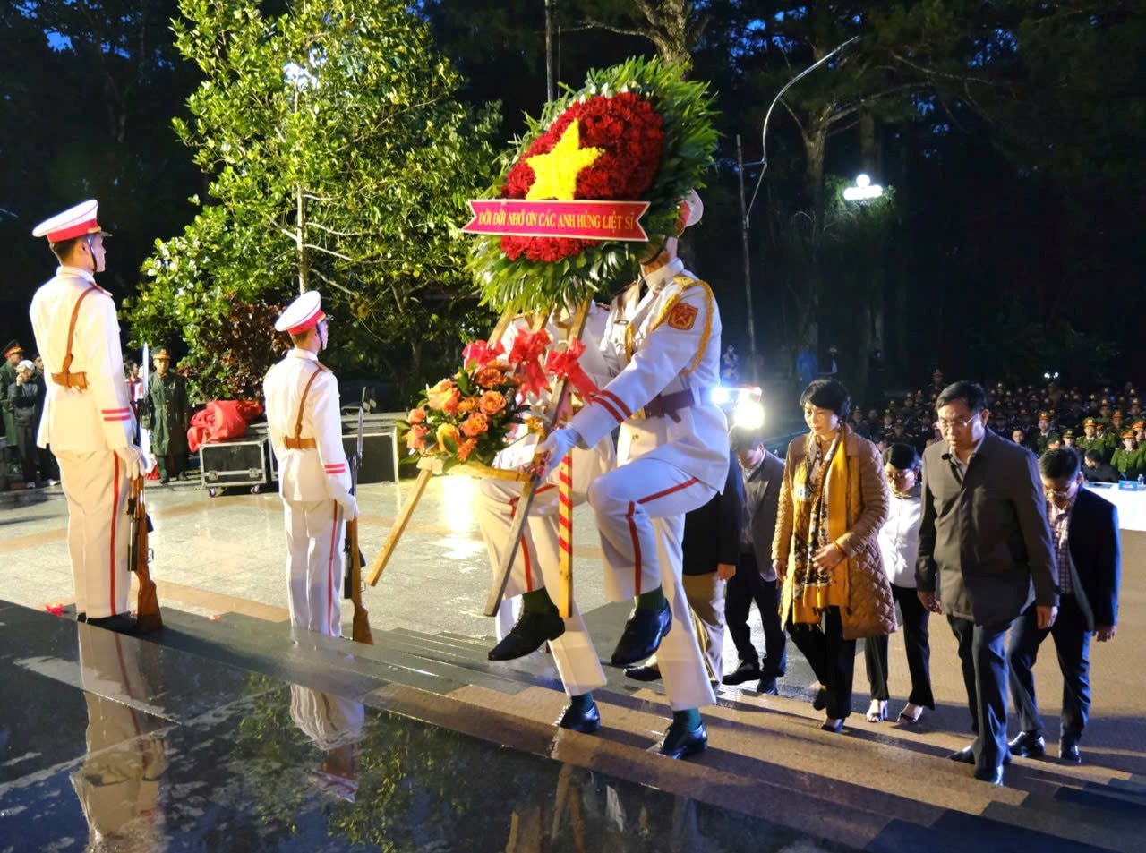 lam-dong-cham-lo-nguoi-co-cong-1(1).jpg