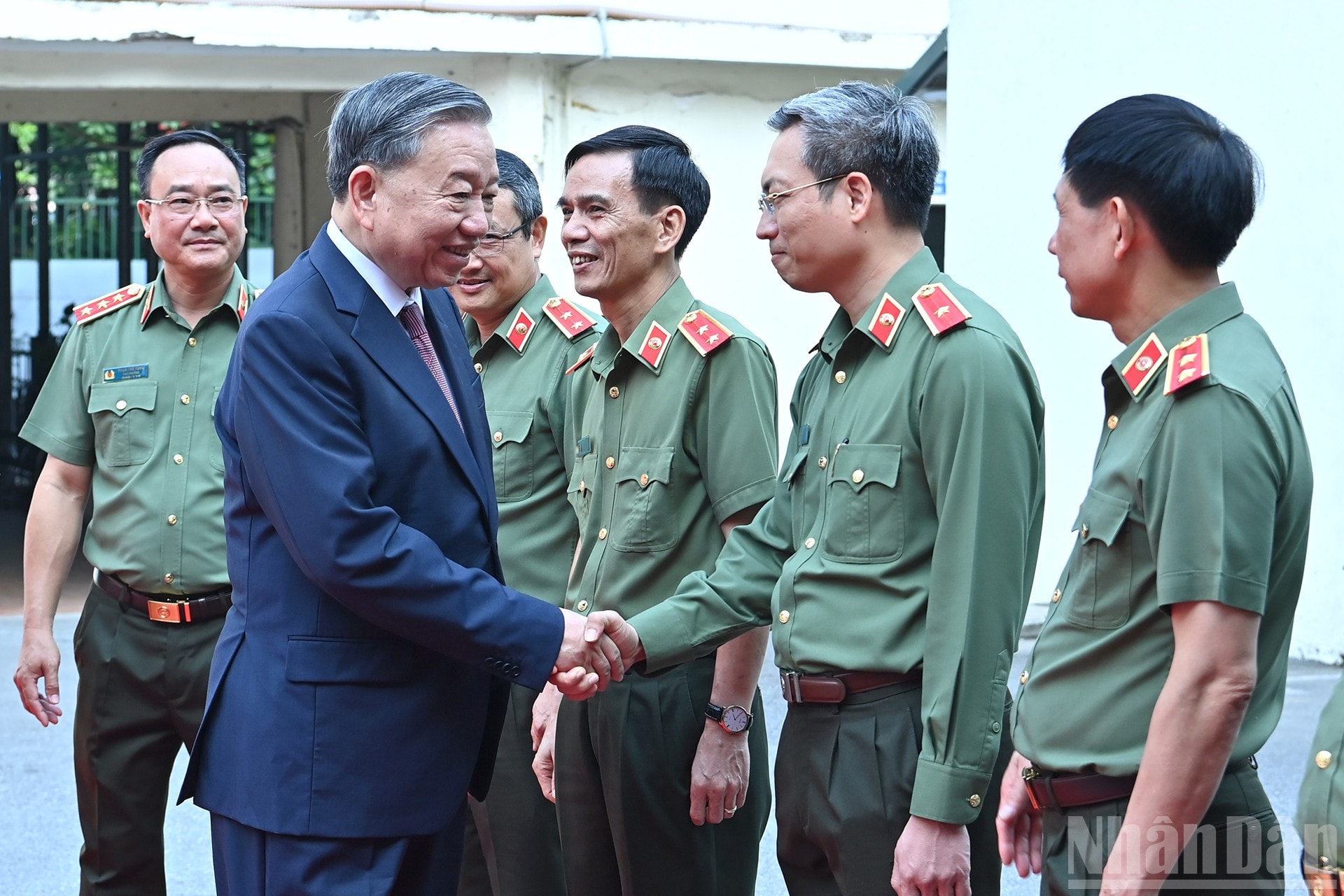 ndo_br_a4-bnd-6255.jpg