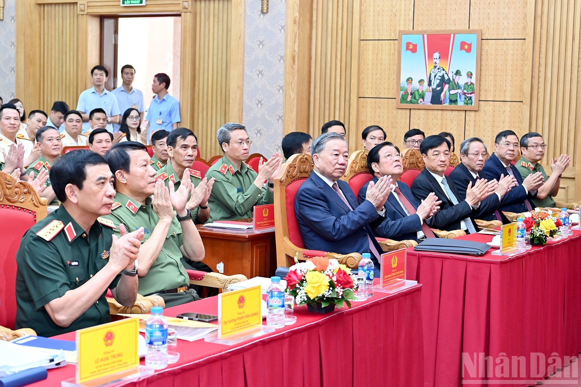 ndo_br_a8-bnd-6326.jpg