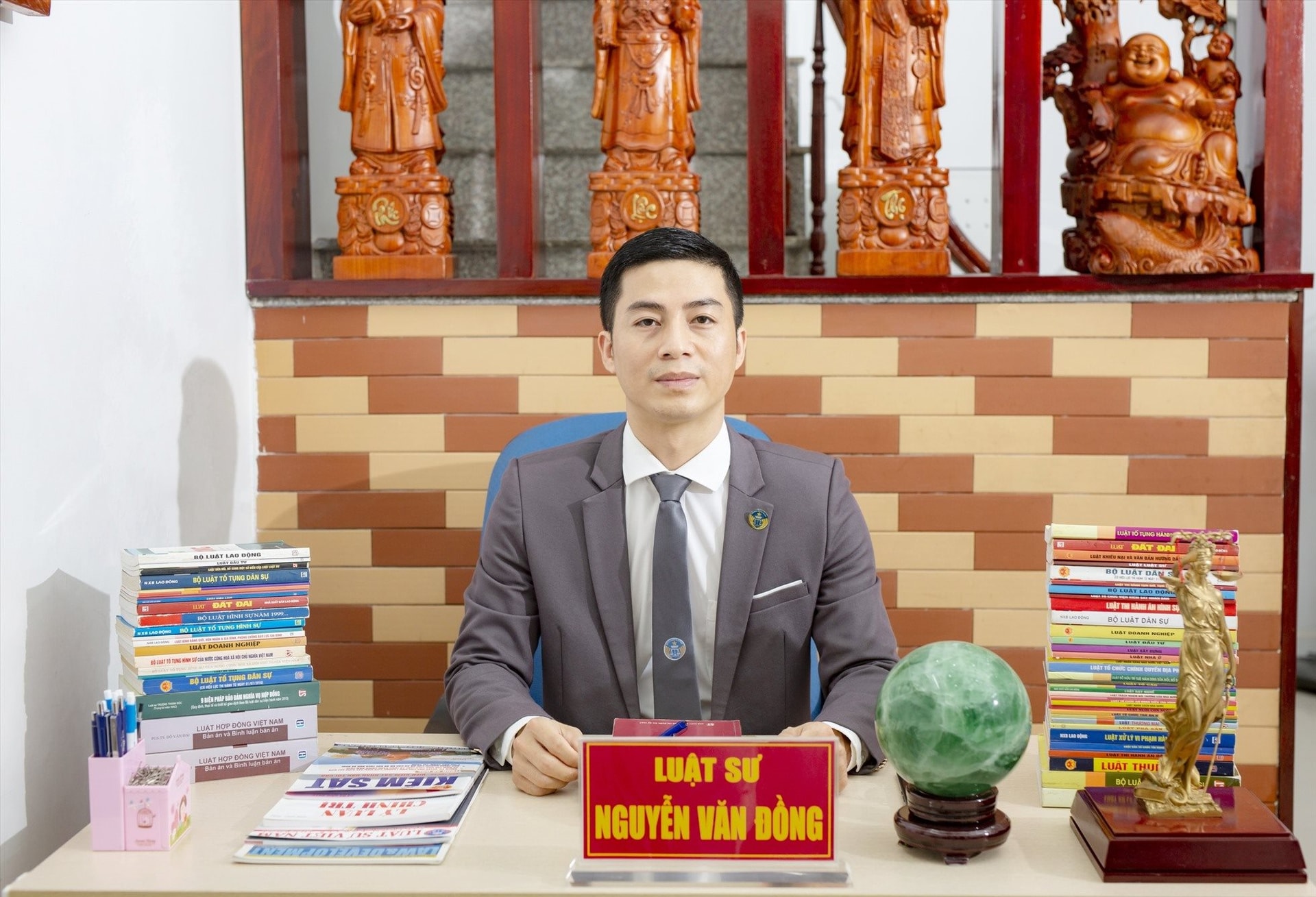 luat-su-nguyen-van-dong.jpg