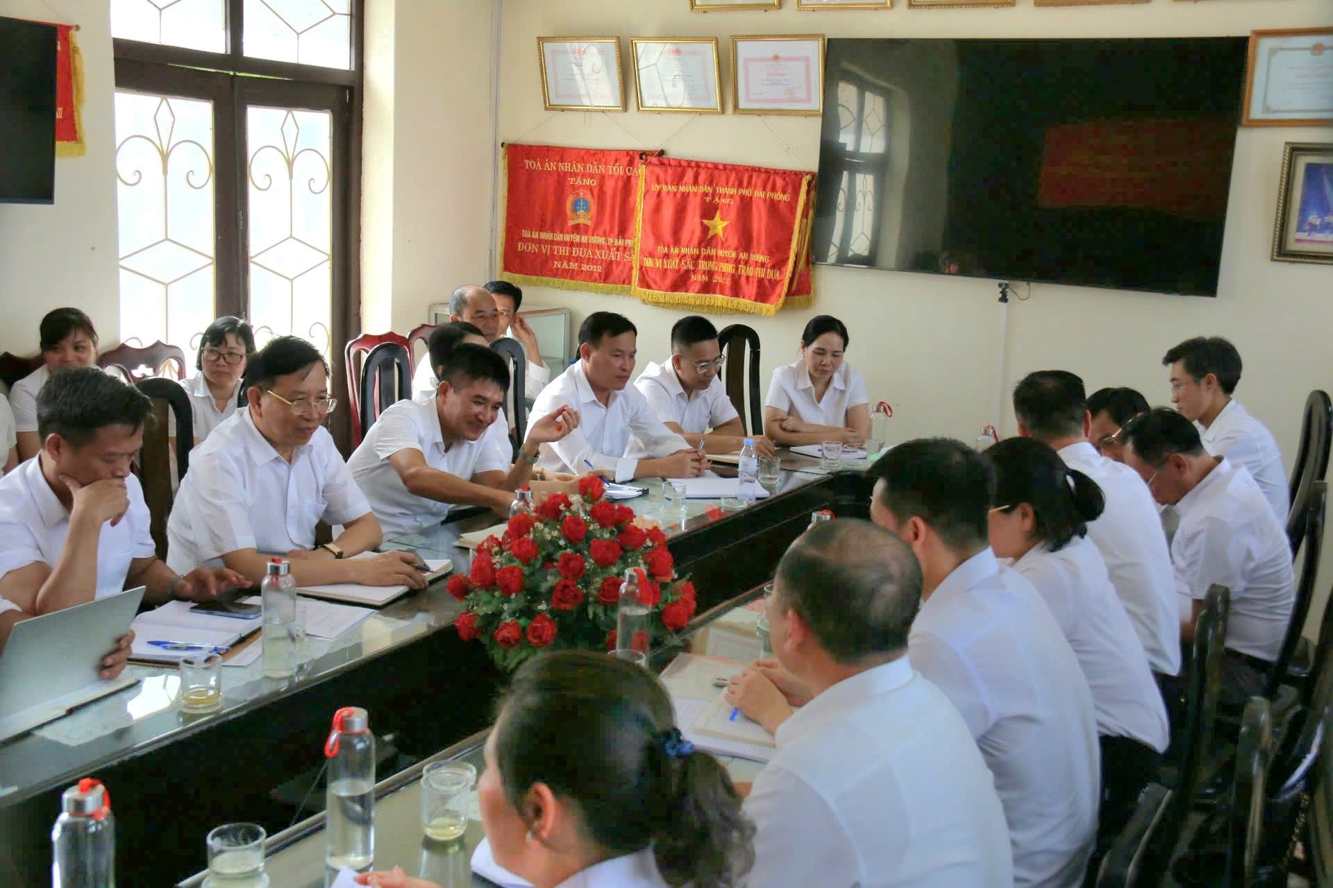 tham-du-buoi-lam-viec.jpg