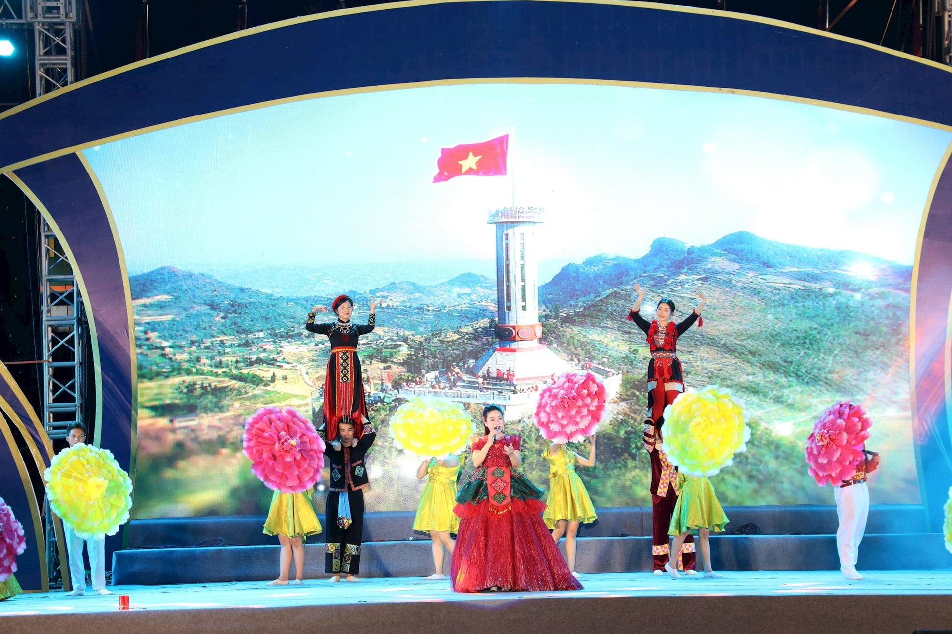 hoi-thi-tuyen-truyen-luu-dong-toan-quoc.jpg