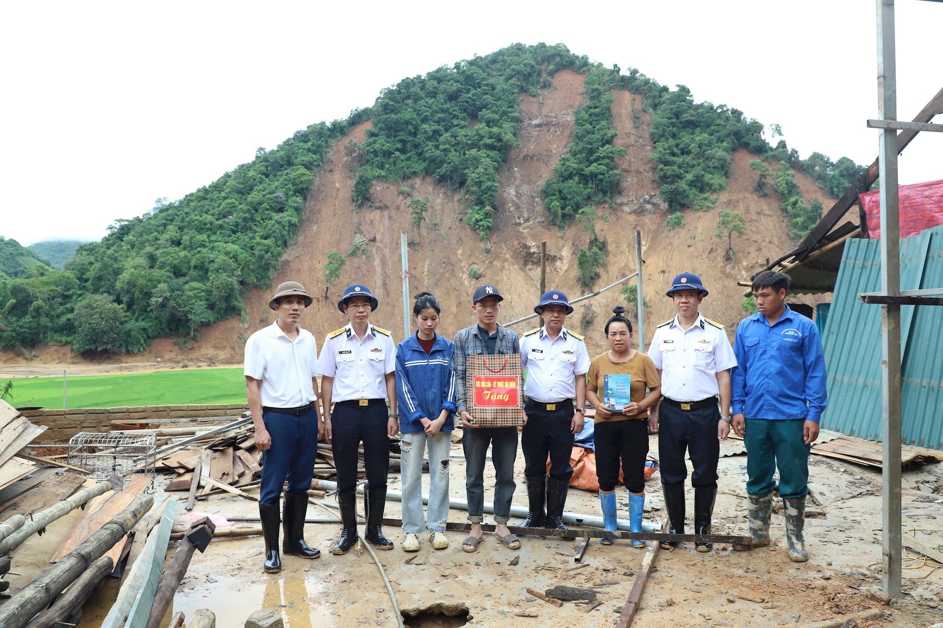 cuc-hau-can-hai-quan-viet-nam-4-.jpg