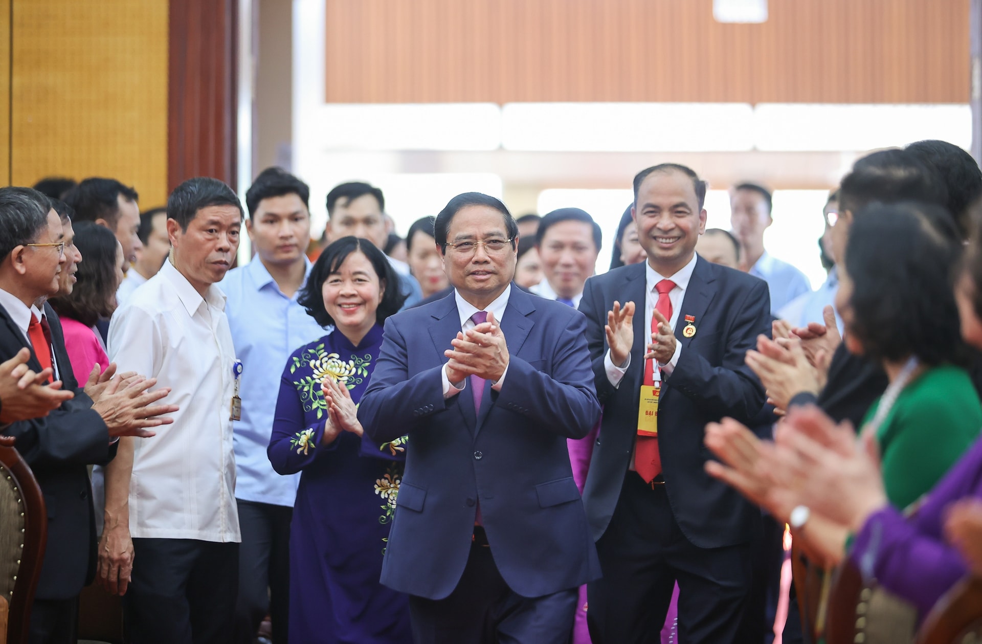 Thủ tướng: Xây dựng phường Tây Hồ kiểu mẫu, đi đầu, đặt mục tiêu đột phá cao hơn mặt bằng chung- Ảnh 1.