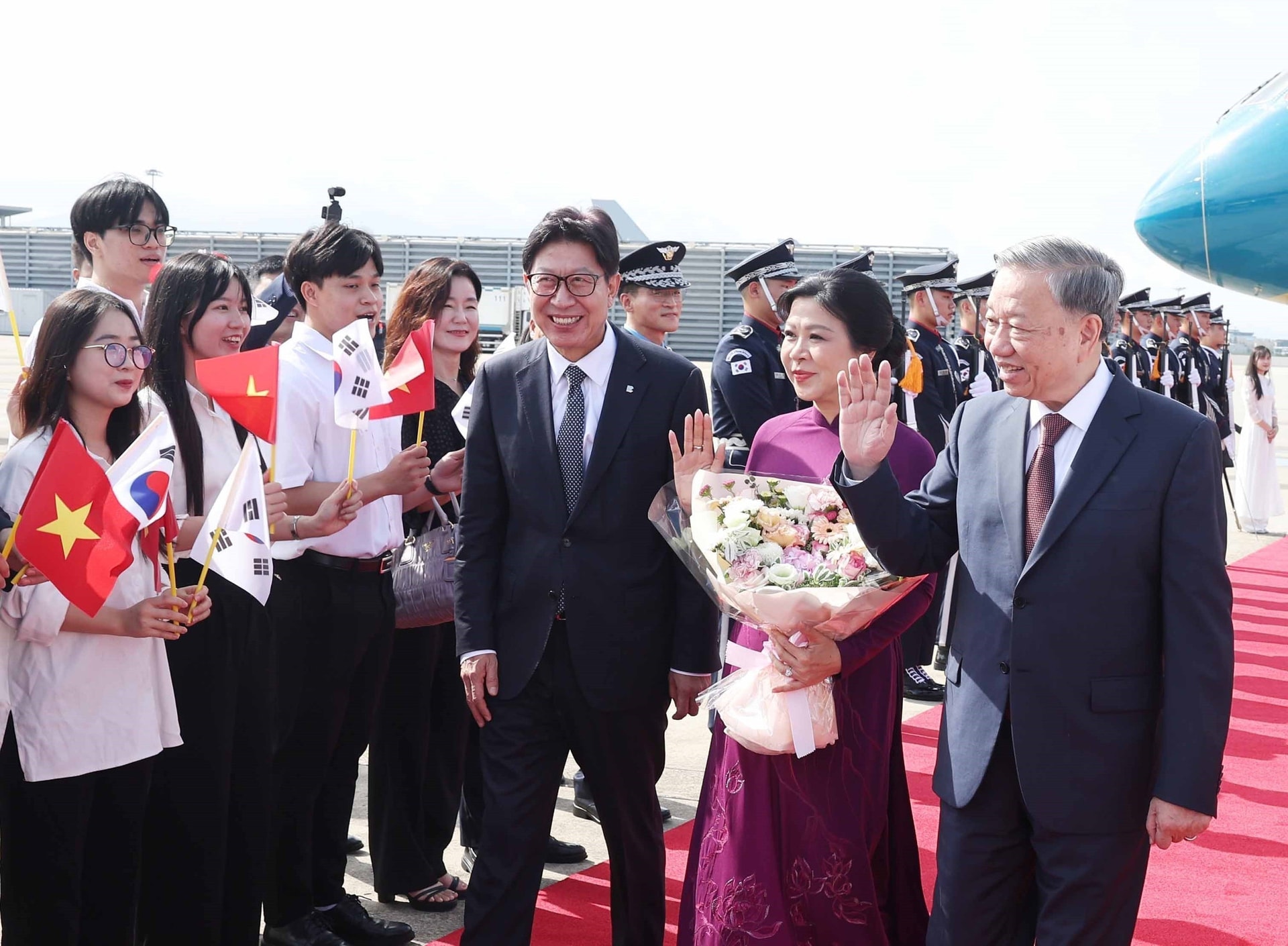 vna-potal-tong-bi-thu-tham-thanh-pho-busan-han-quoc-8207028.jpg