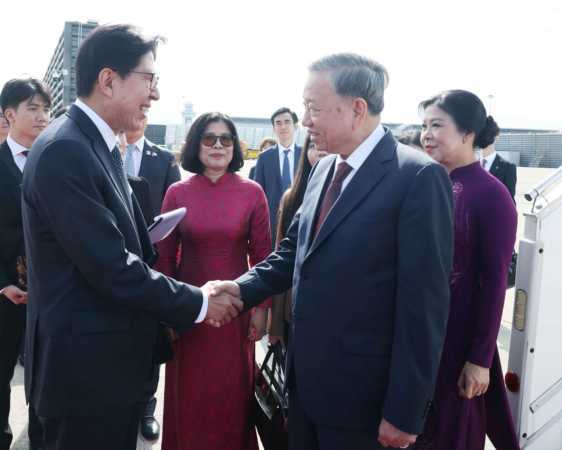 vna-potal-tong-bi-thu-tham-thanh-pho-busan-han-quoc-8207024.jpg