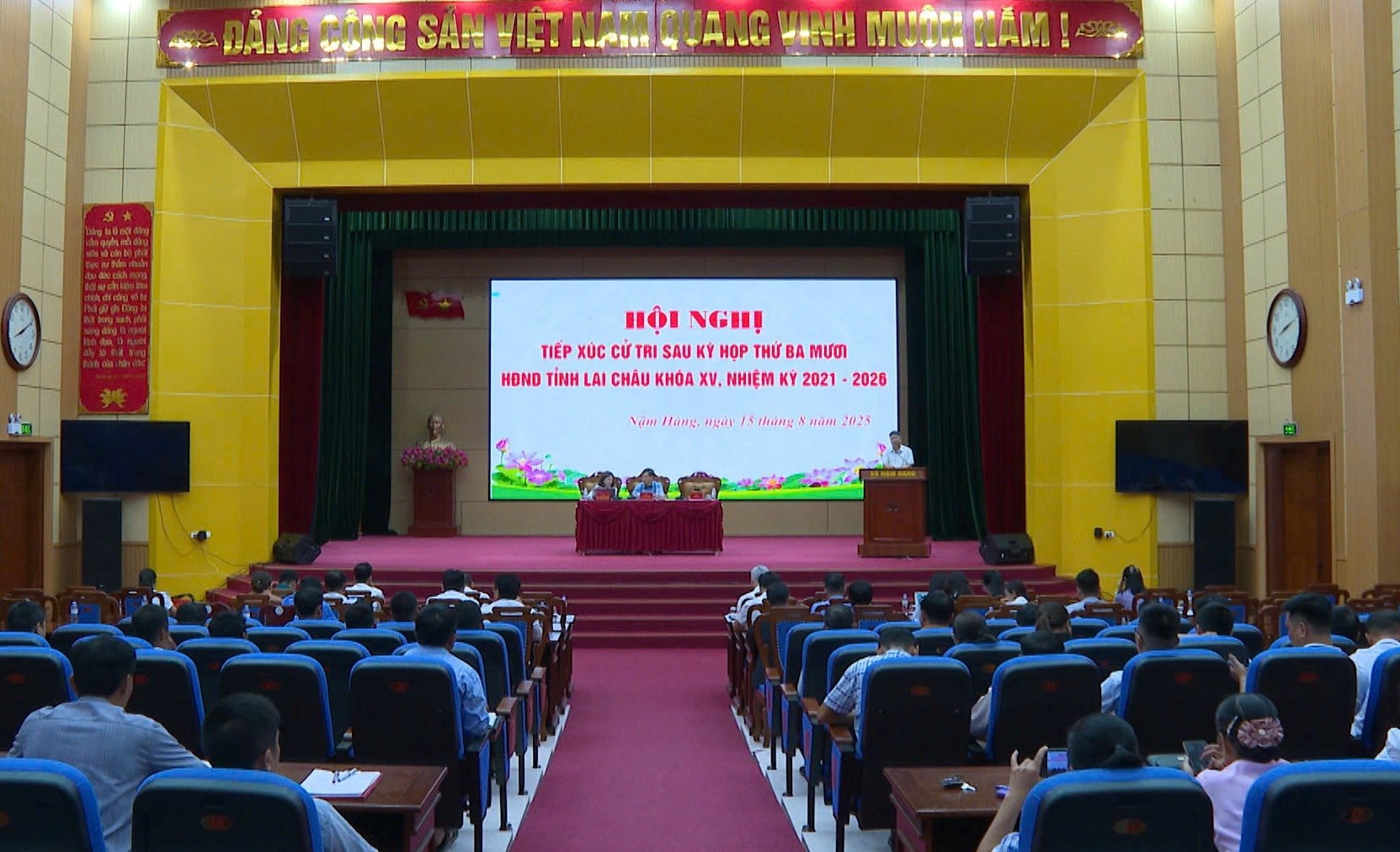 toan-canh.jpg