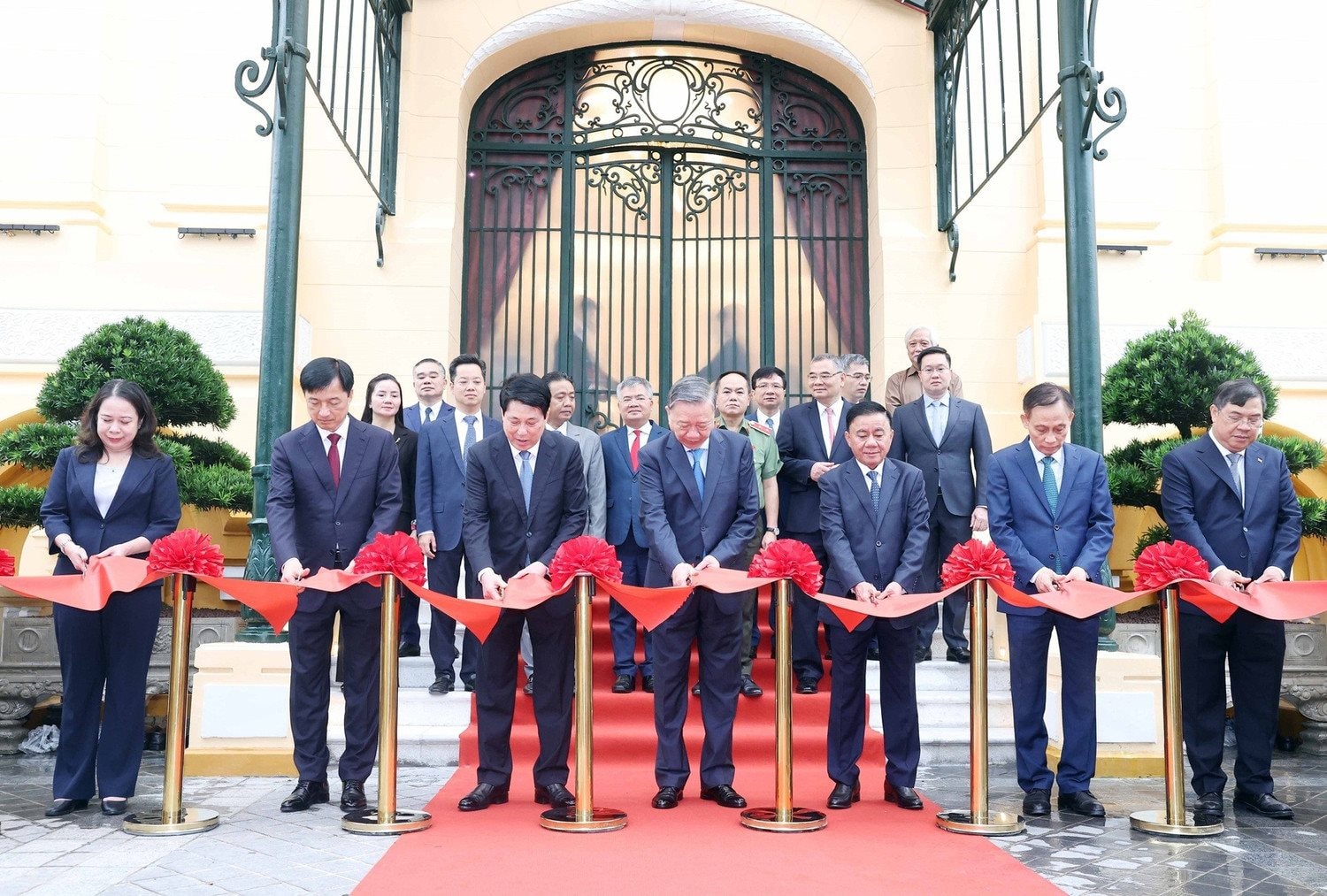 image-2-(1).jpg