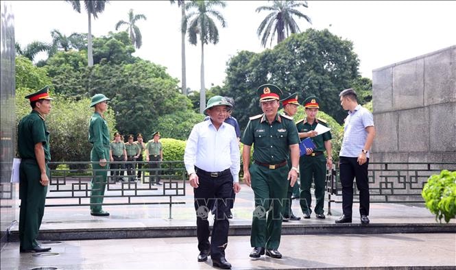 Thường trực Ban Bí thư Trần Cẩm Tú kiểm tra công tác chuẩn bị Lễ kỷ niệm 80 năm Quốc khánh- Ảnh 1.