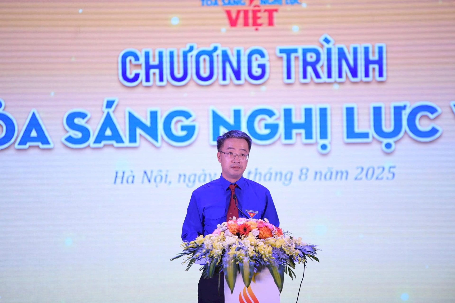 toasangnghilucviet2.jpg