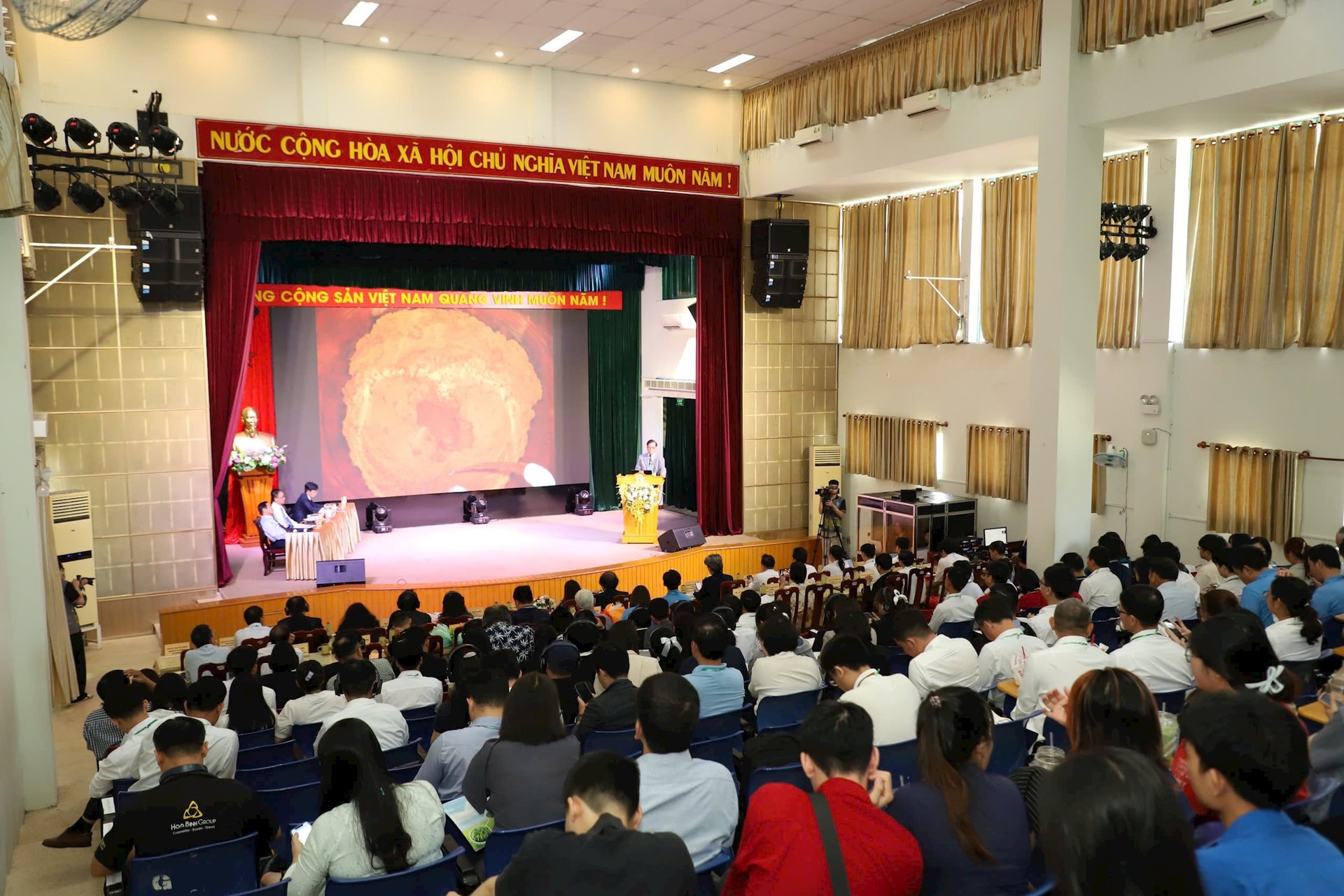 21-9-hoi-thao12.jpg