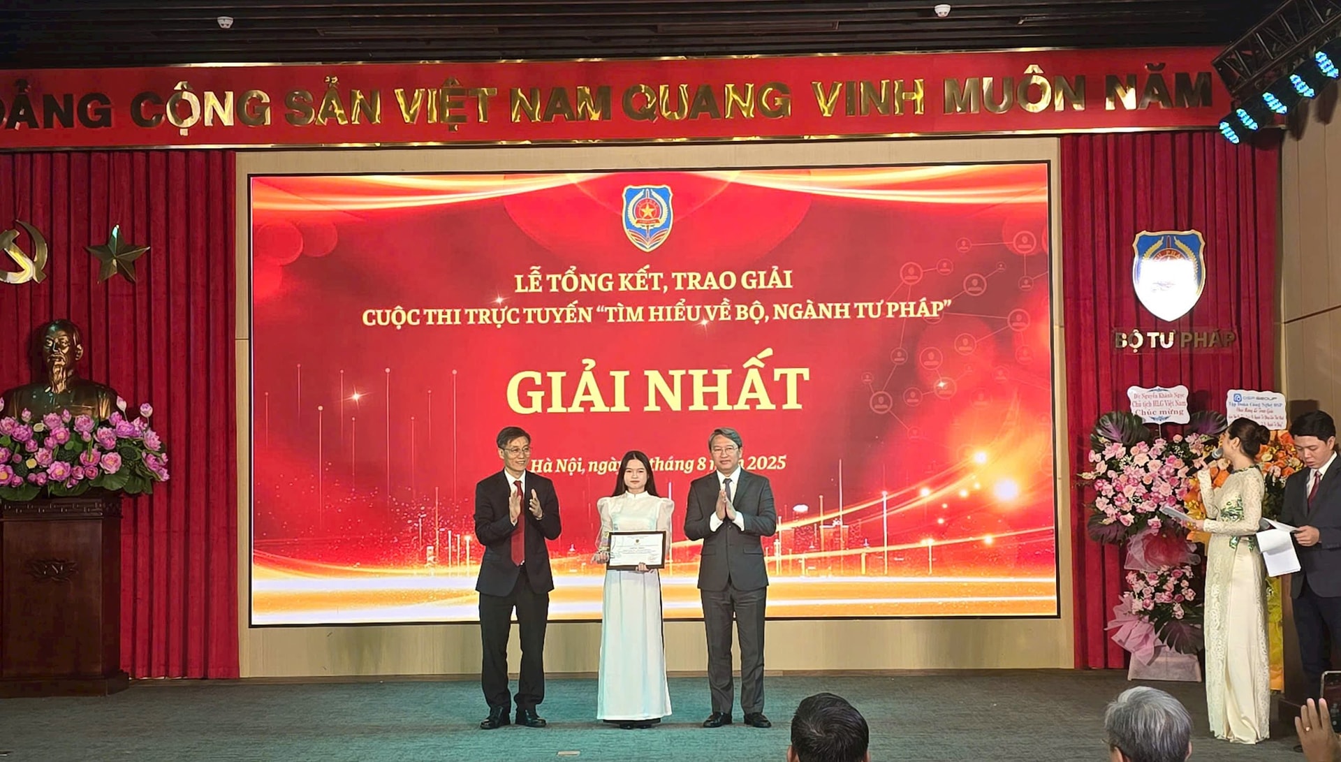giai-nhat-cuoc-thi-tim-hieu.jpg