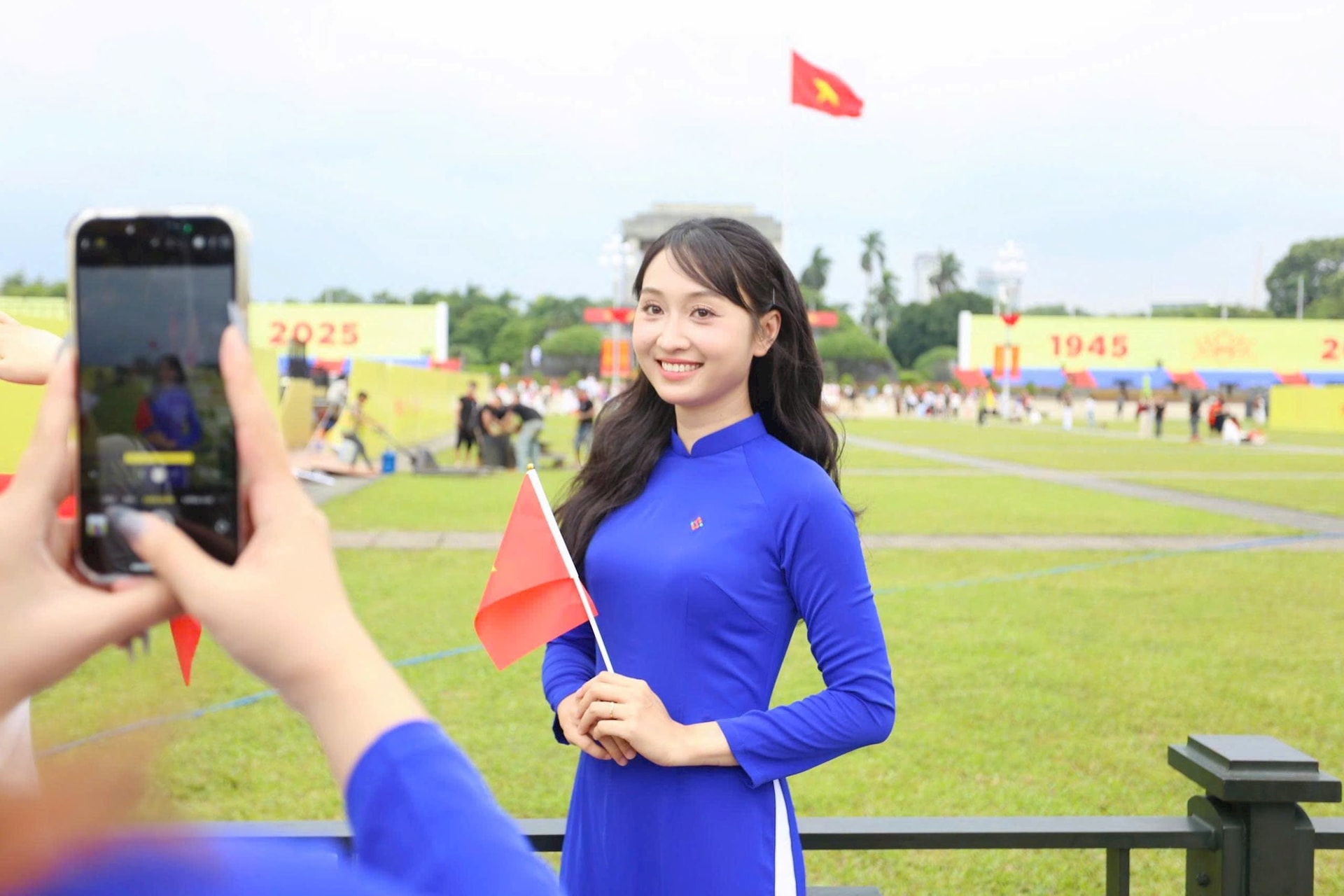 z6928139600671_a8ade0446c524a5e05a081e554cbc72e.jpg