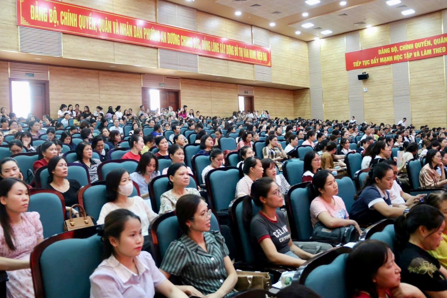 cg-gv-tap-huan.jpg