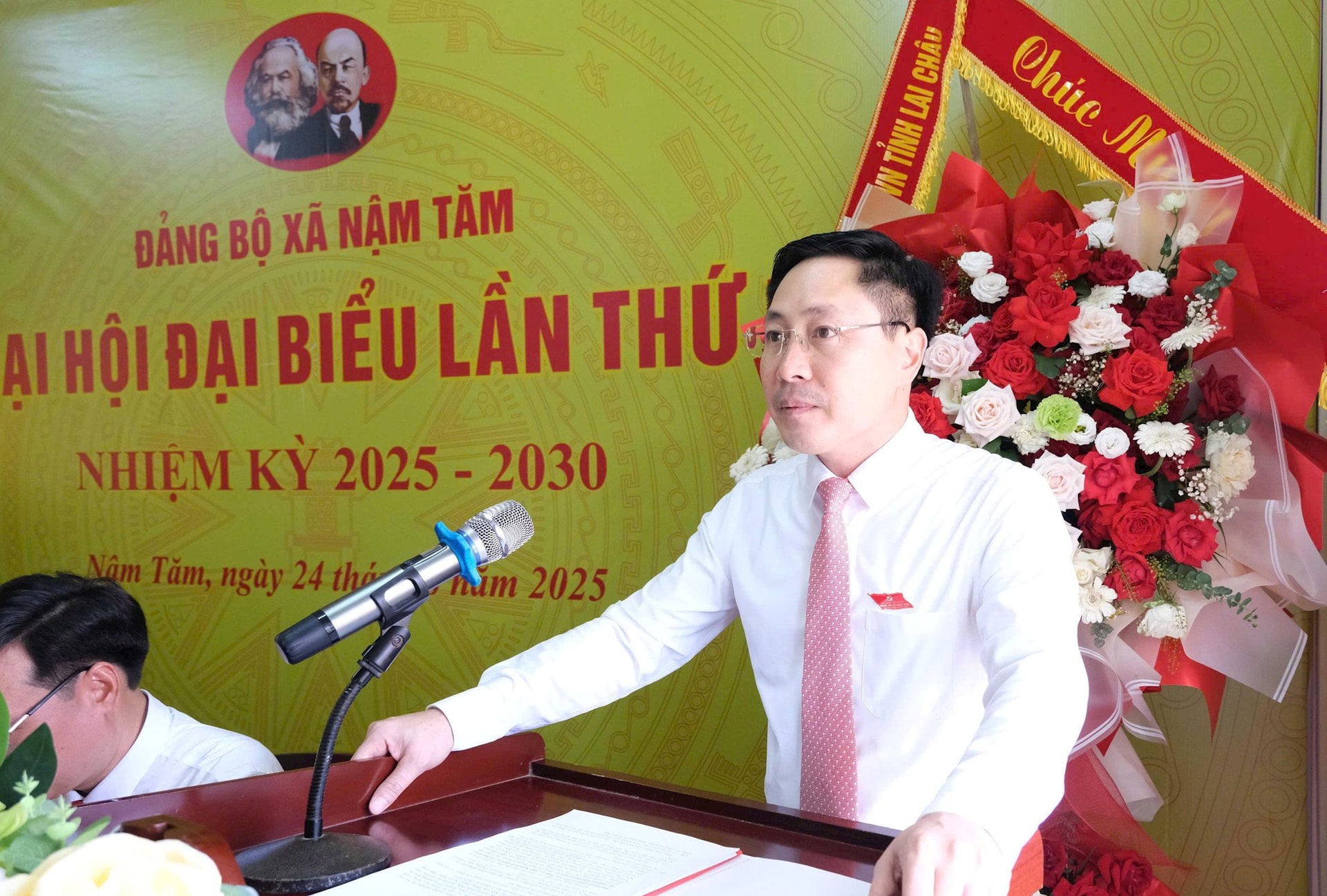anh-2-nam-tam.jpg