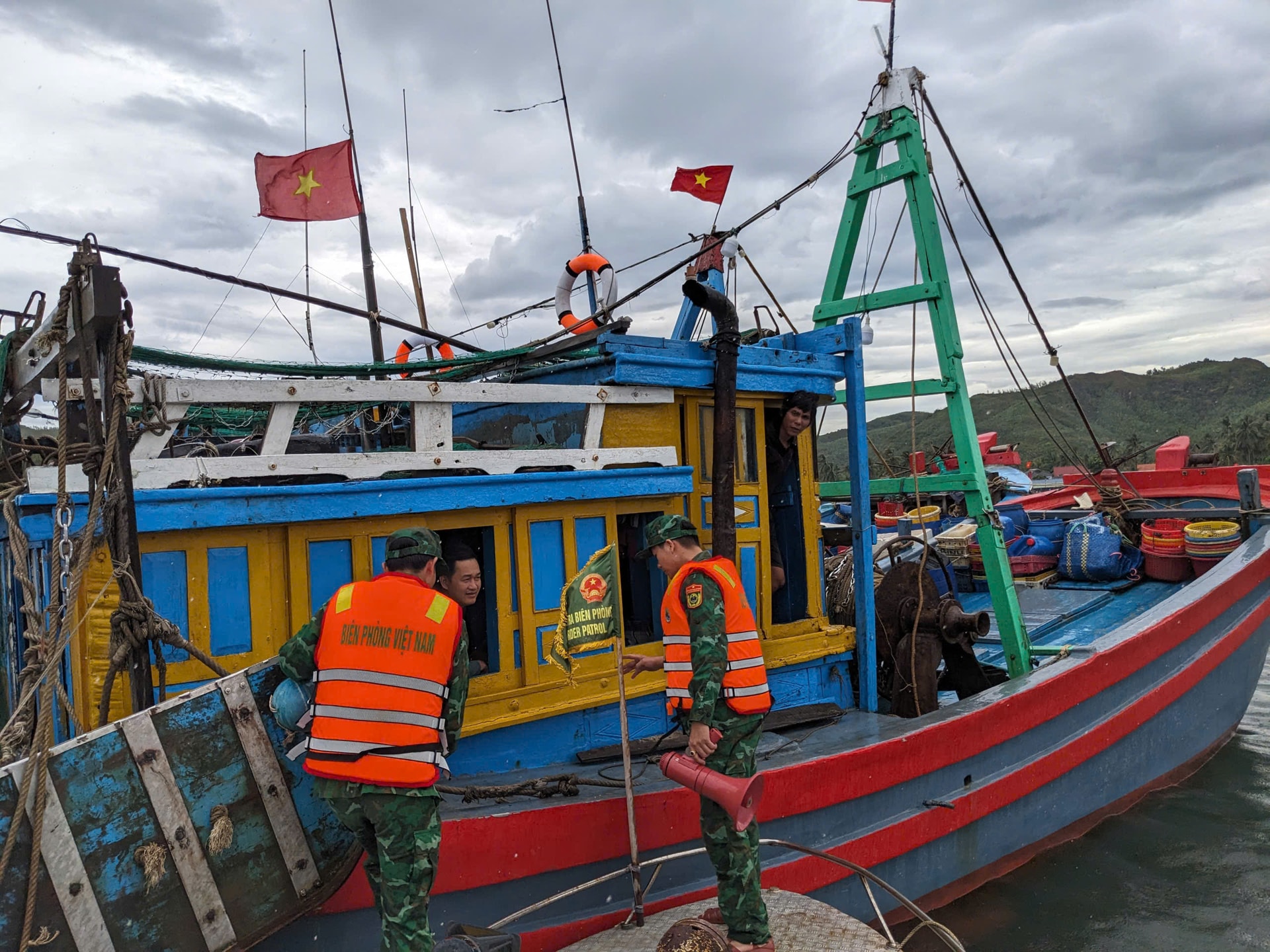 bien-phong-xuan-hoa-1.jpg