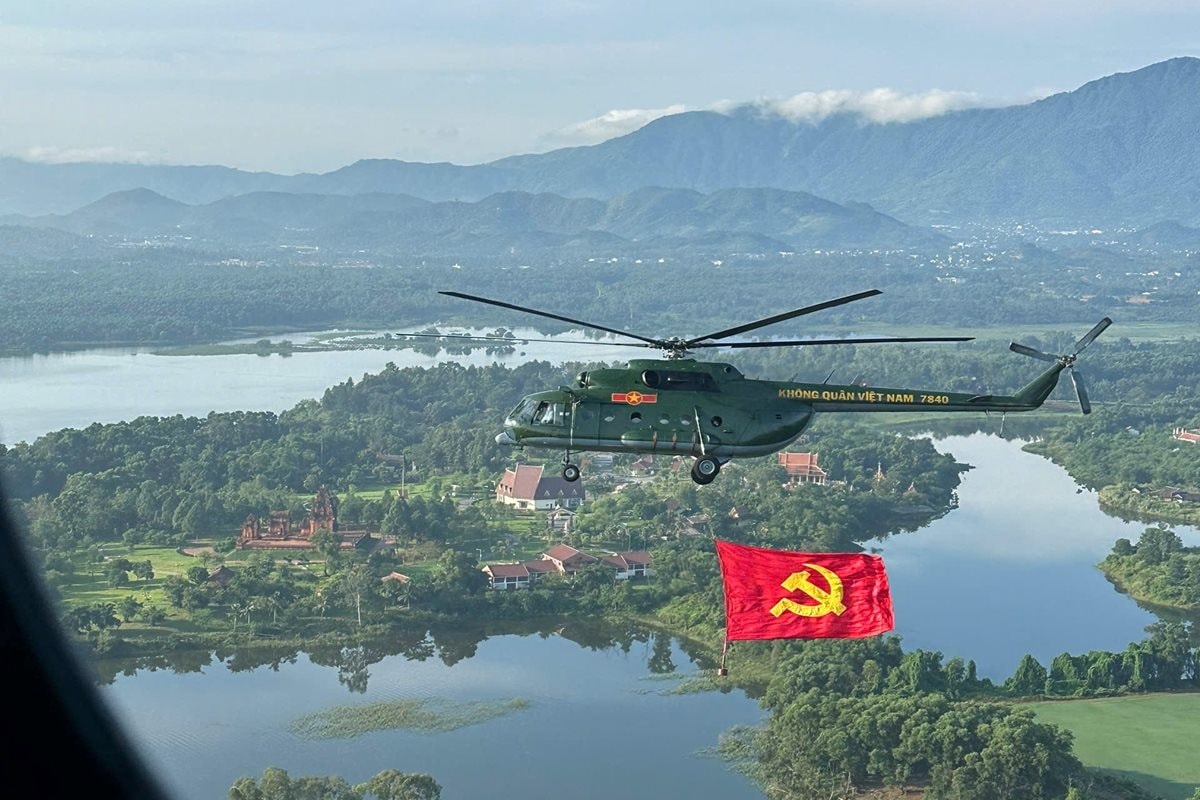 khong-quan-viet-nam-1.jpg