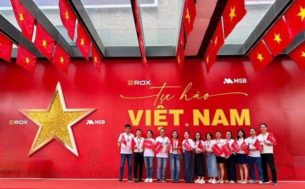 anh-8-rox.jpg