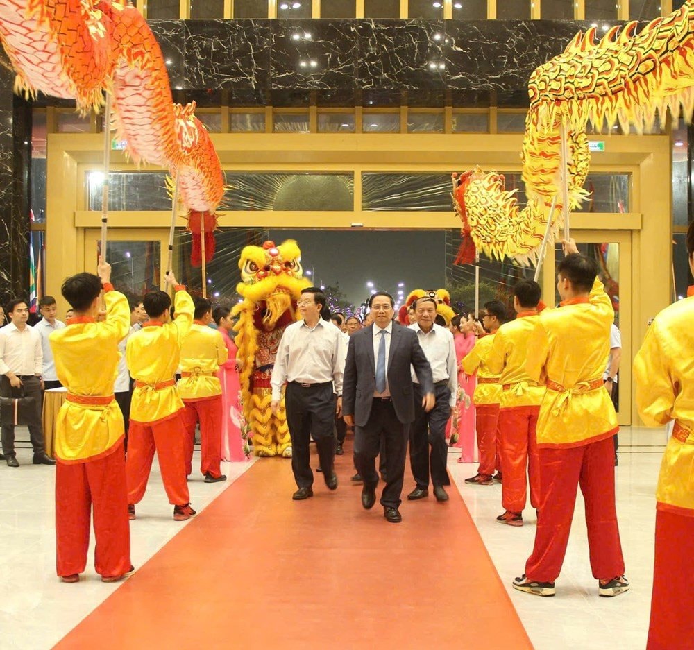 thu-tuong-du-tong-duyet-trien-lam.jpg