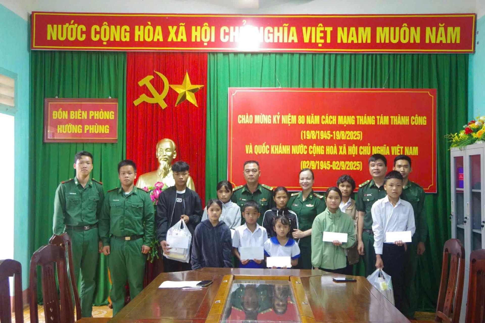 bien-phong-huong-phung.jpg
