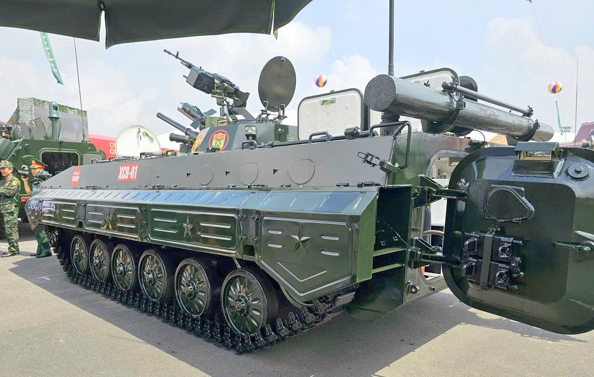 xe-chien-dau-2-(1).jpg