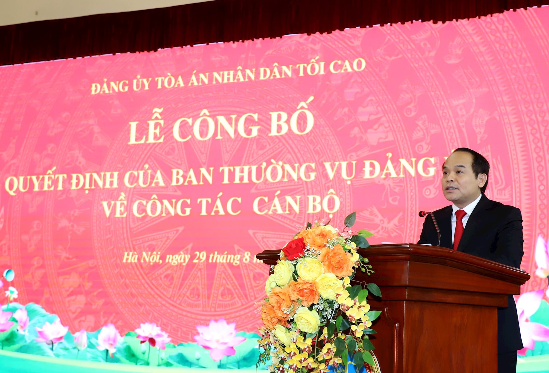 bo-nhiem-vp-dang-uy-3-.jpg