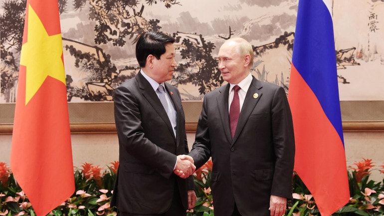 vna-potal-chu-tich-nuoc-luong-cuong-hoi-kien-voi-tong-thong-nga-vladimir-putin-8254442-2505.jpg