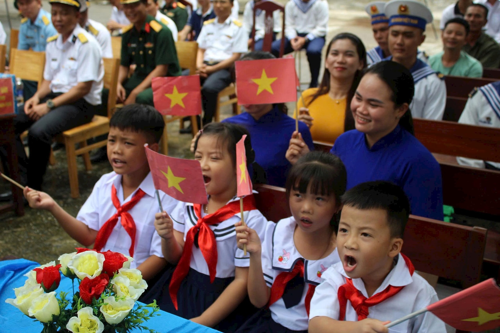 anh-mat-tre-tho-nam-hoc-moi.jpg