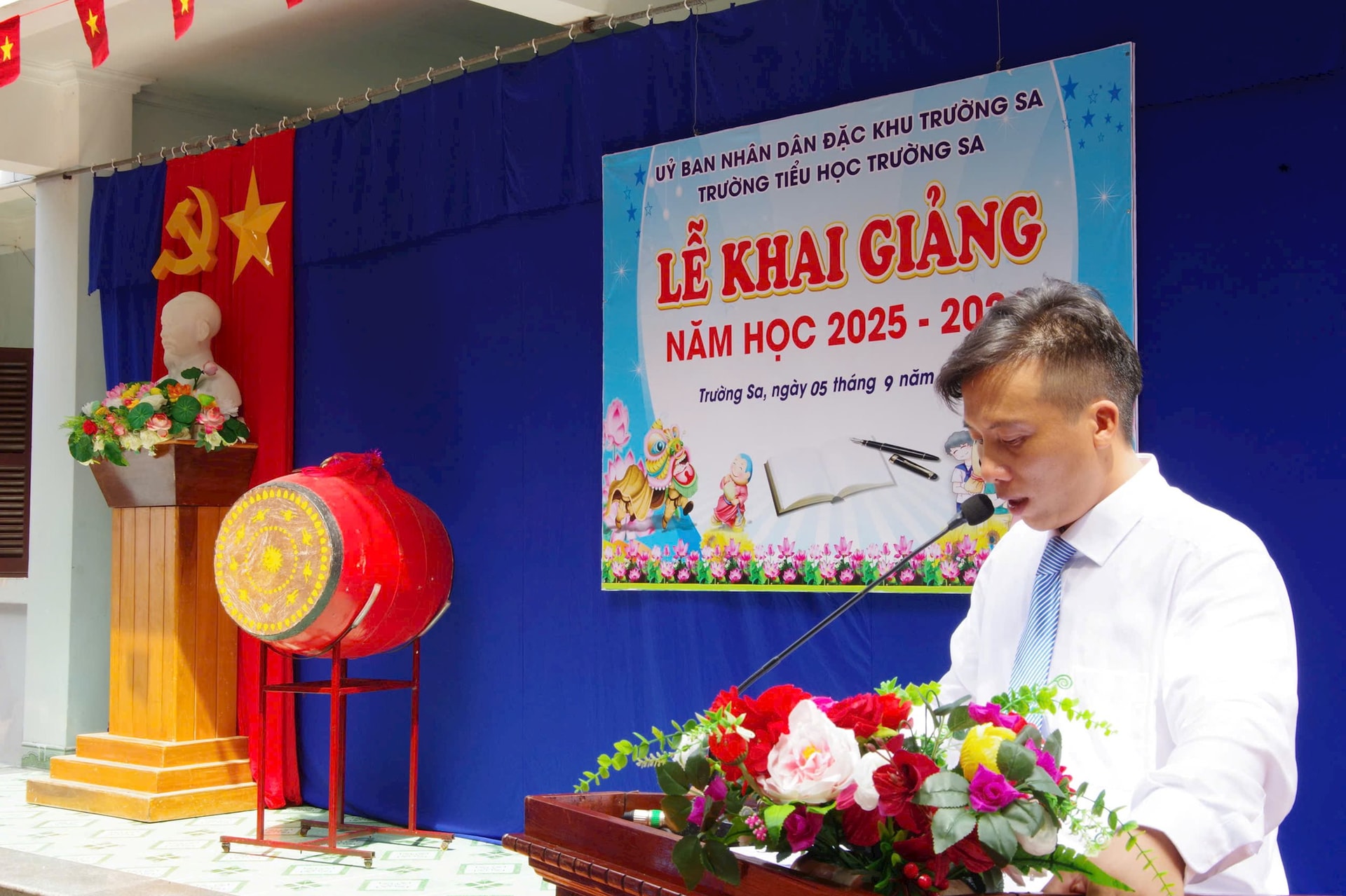 dai-dien-chinh-quyen-dao-truong-sa-phat-bieu.jpg