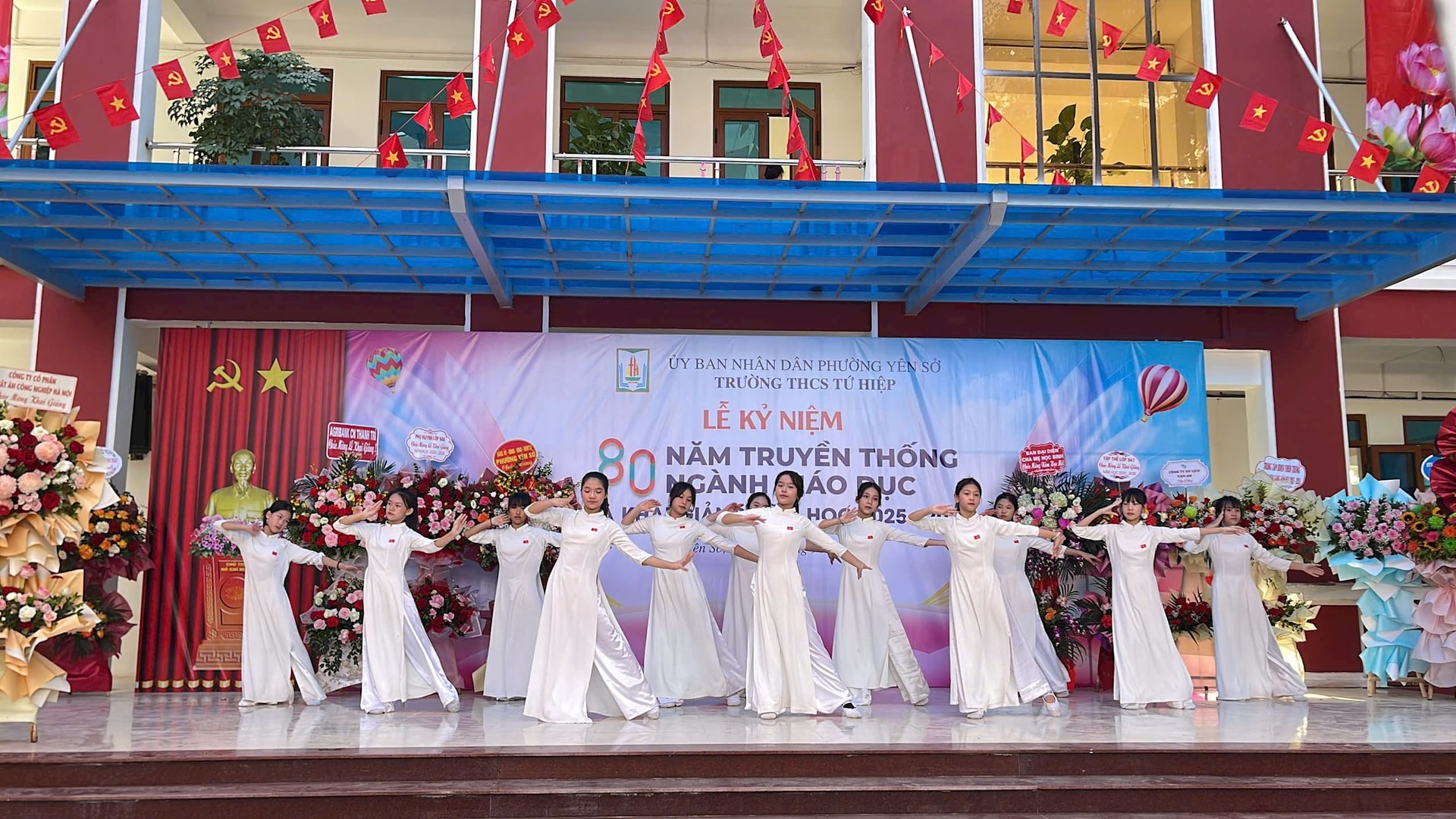 khai-giang-1.jpg