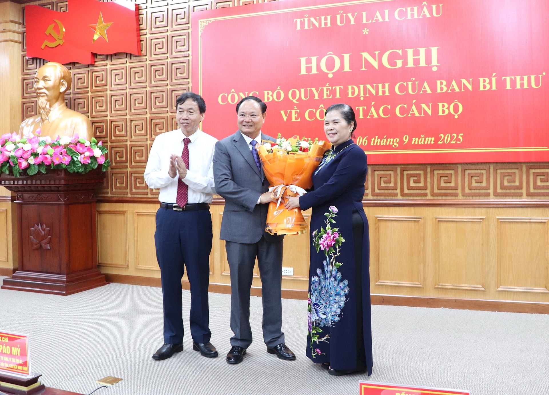 8thuong-truc-tang-hoa.jpg