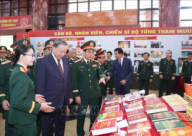 Tổng Bí thư Tô Lâm: Phát huy cao độ bản lĩnh, trí tuệ, nghệ thuật quân sự Việt Nam- Ảnh 7.