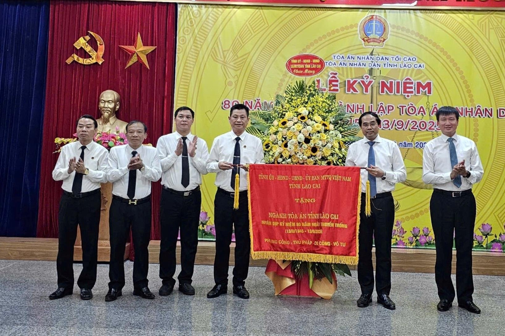 co-hoa-(1).jpg