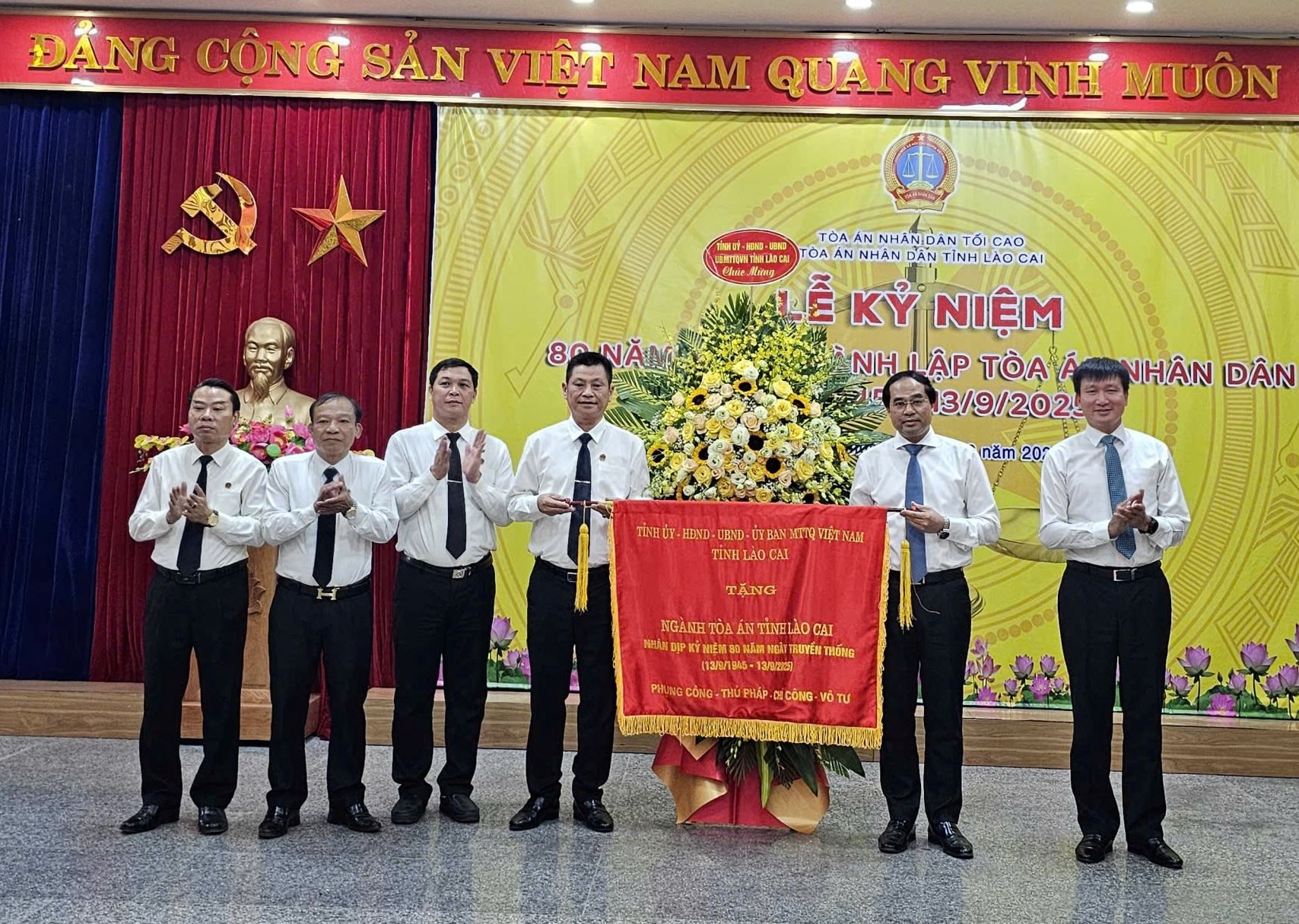 co-hoa-.jpg