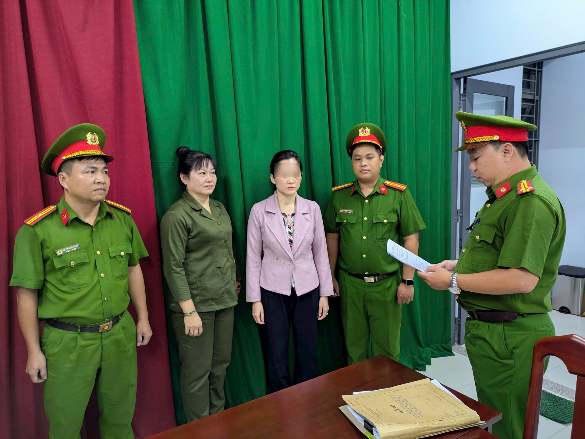 anh-1-nha-khoa-tuyet-chinh-1-.jpg