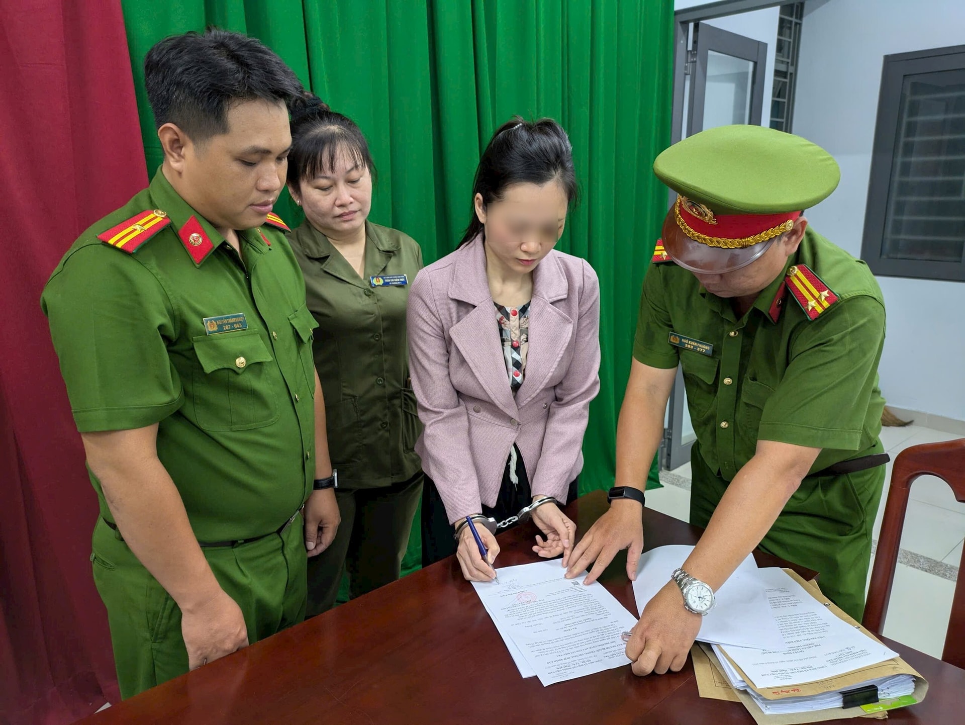 anh-2-nha-khoa-tuyet-chinh-2-.jpg